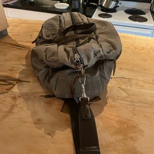 Grey waved canvas duffel